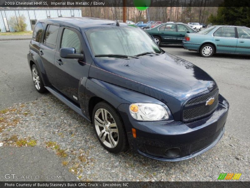 Front 3/4 View of 2009 HHR SS