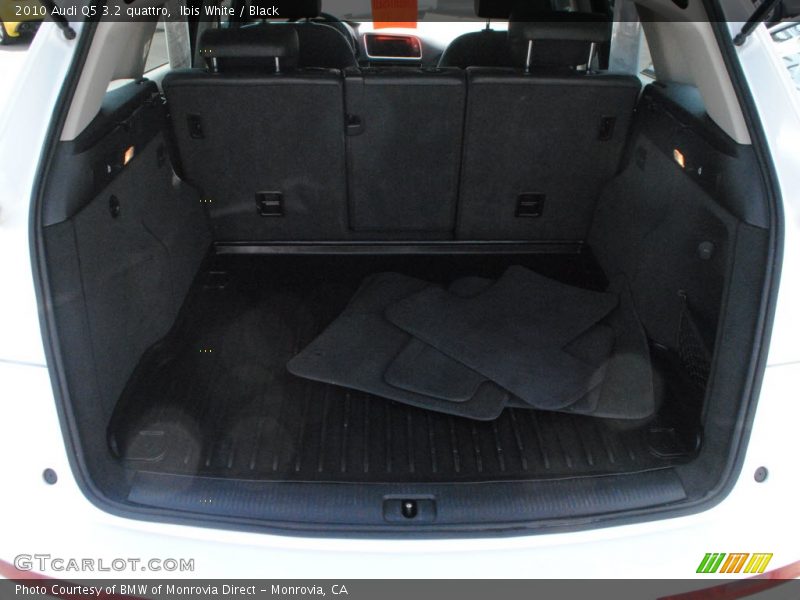 Ibis White / Black 2010 Audi Q5 3.2 quattro