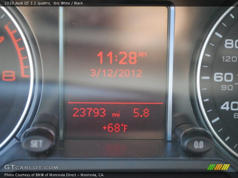 Ibis White / Black 2010 Audi Q5 3.2 quattro