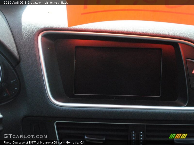 Ibis White / Black 2010 Audi Q5 3.2 quattro