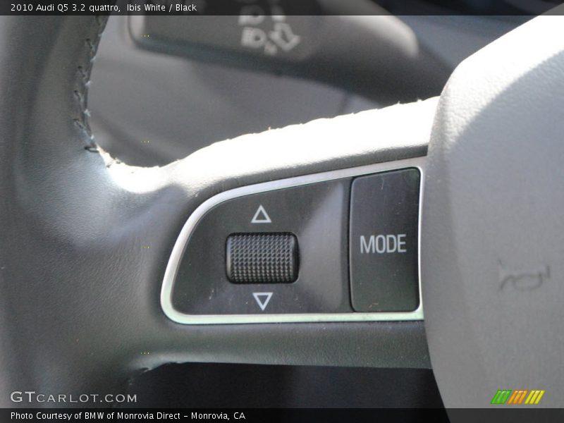 Ibis White / Black 2010 Audi Q5 3.2 quattro