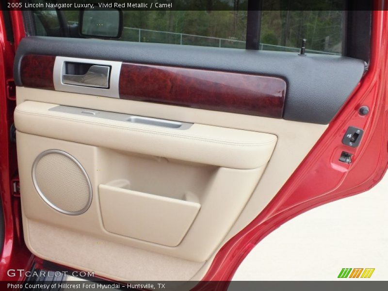 Vivid Red Metallic / Camel 2005 Lincoln Navigator Luxury