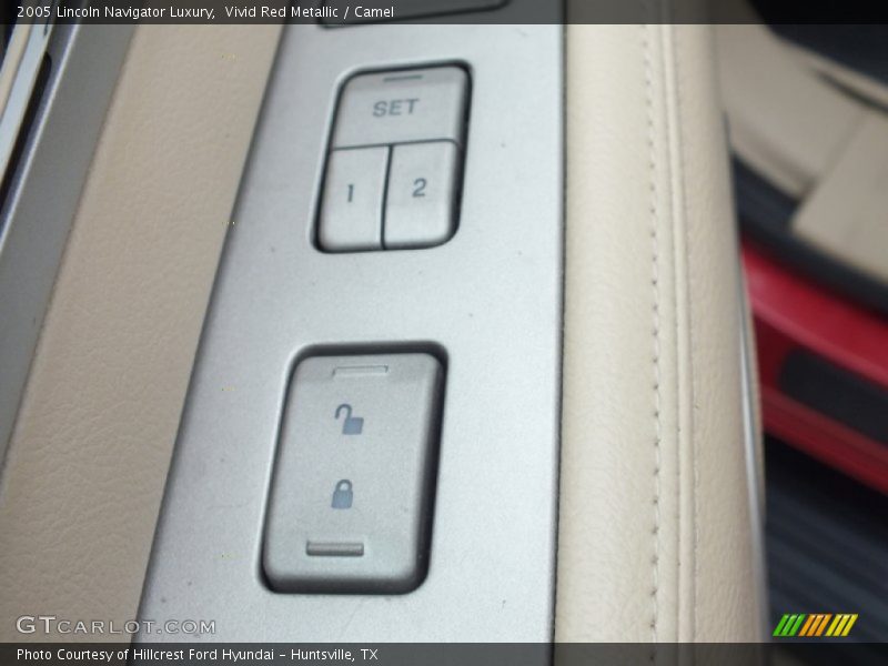 Vivid Red Metallic / Camel 2005 Lincoln Navigator Luxury