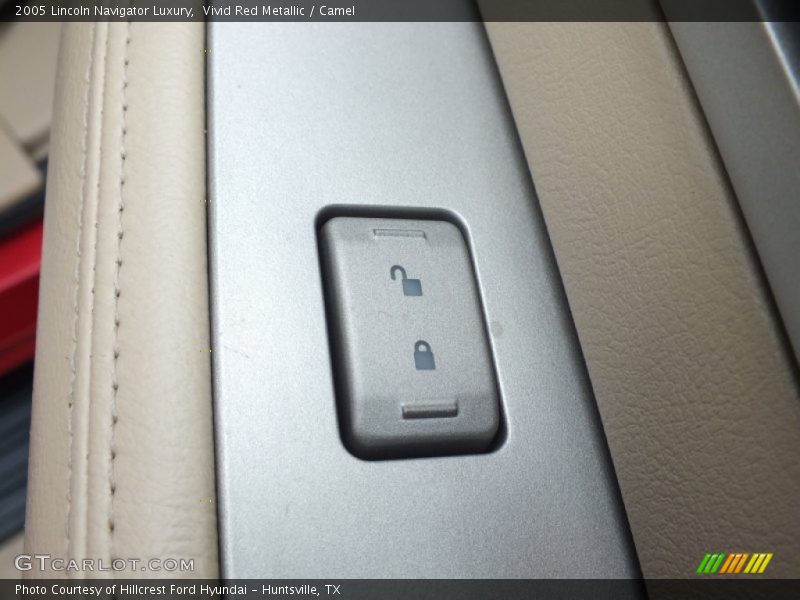 Vivid Red Metallic / Camel 2005 Lincoln Navigator Luxury