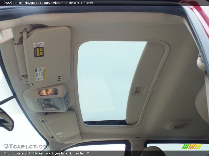Vivid Red Metallic / Camel 2005 Lincoln Navigator Luxury