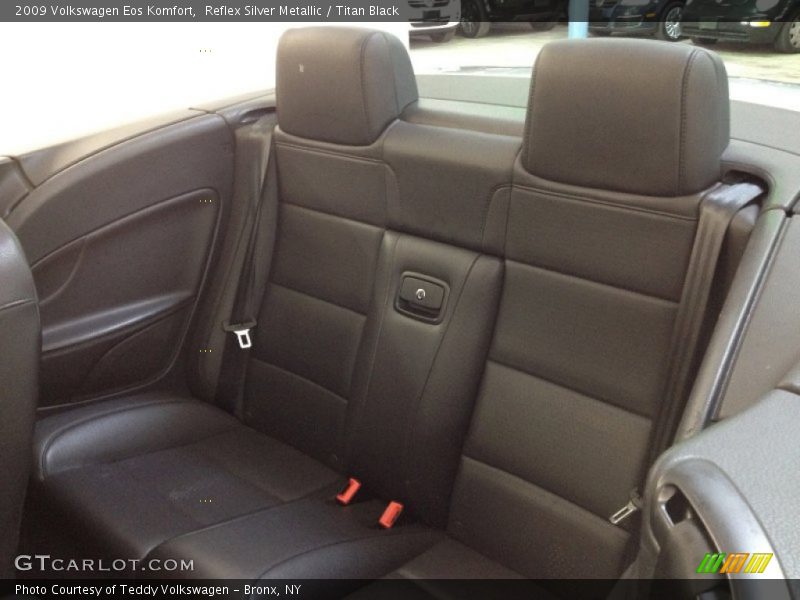 Reflex Silver Metallic / Titan Black 2009 Volkswagen Eos Komfort