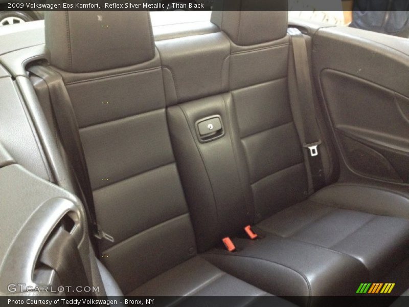Reflex Silver Metallic / Titan Black 2009 Volkswagen Eos Komfort