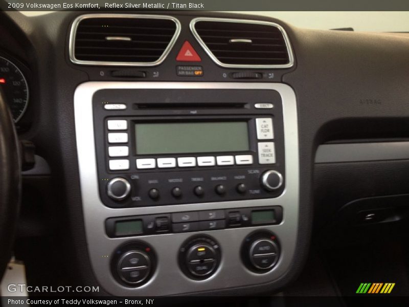 Reflex Silver Metallic / Titan Black 2009 Volkswagen Eos Komfort