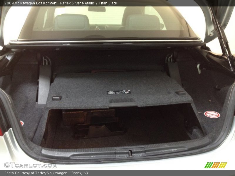 Reflex Silver Metallic / Titan Black 2009 Volkswagen Eos Komfort