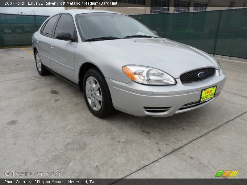 Silver Frost Metallic / Medium/Dark Flint 2007 Ford Taurus SE