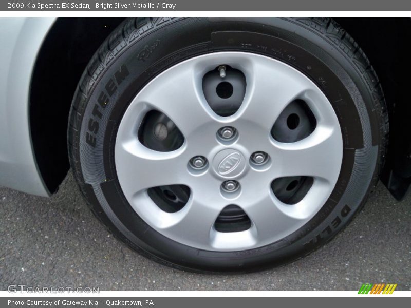  2009 Spectra EX Sedan Wheel