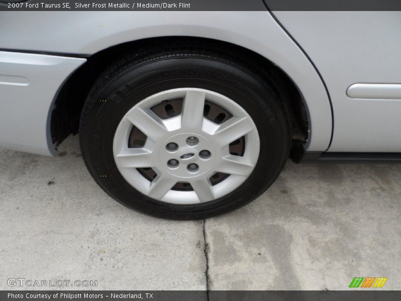 Silver Frost Metallic / Medium/Dark Flint 2007 Ford Taurus SE