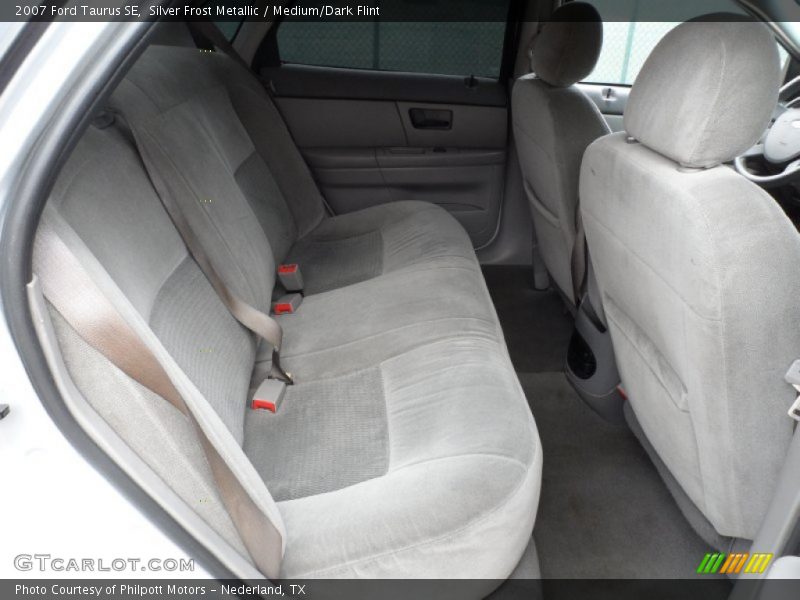 Silver Frost Metallic / Medium/Dark Flint 2007 Ford Taurus SE