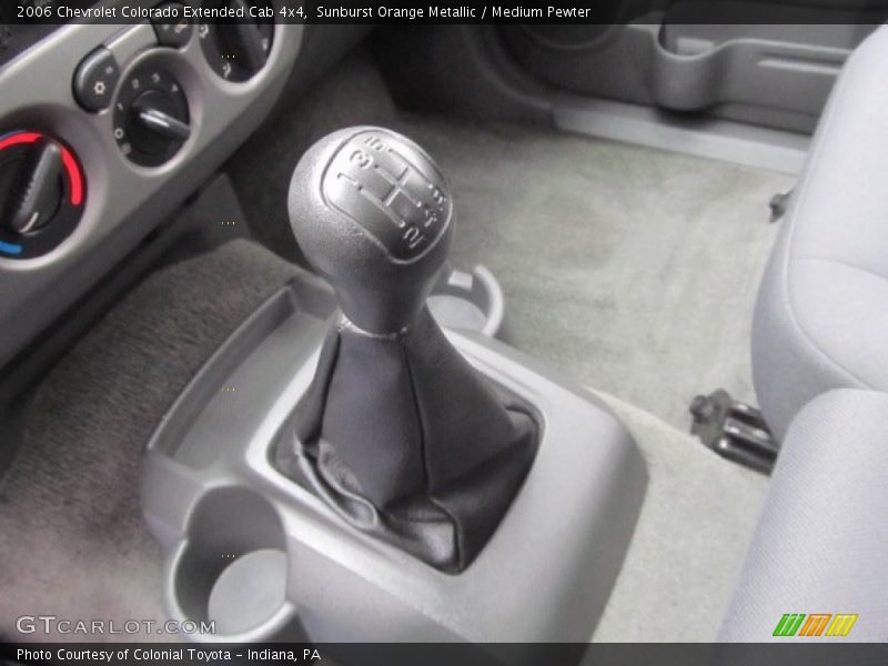  2006 Colorado Extended Cab 4x4 5 Speed Manual Shifter
