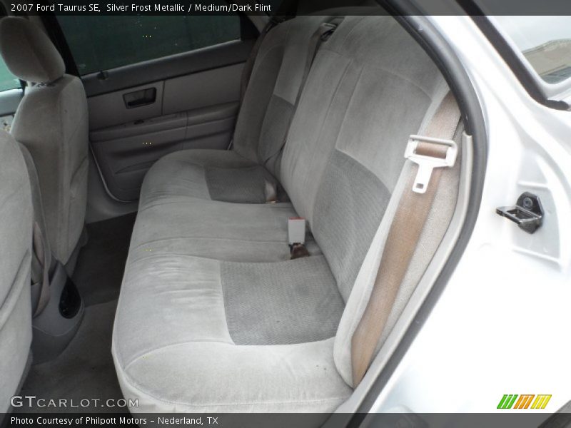 Silver Frost Metallic / Medium/Dark Flint 2007 Ford Taurus SE