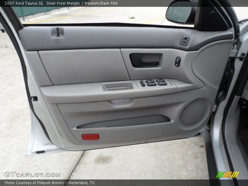 Silver Frost Metallic / Medium/Dark Flint 2007 Ford Taurus SE