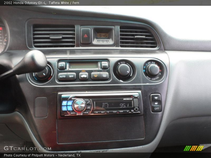 Taffeta White / Fern 2002 Honda Odyssey EX-L