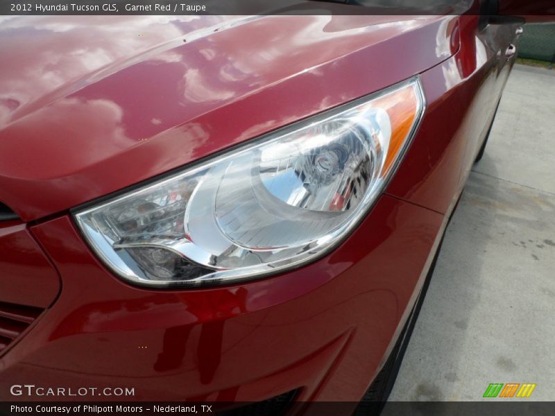 Garnet Red / Taupe 2012 Hyundai Tucson GLS