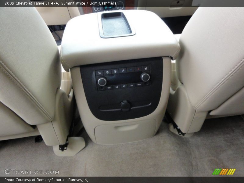 Summit White / Light Cashmere 2009 Chevrolet Tahoe LT 4x4