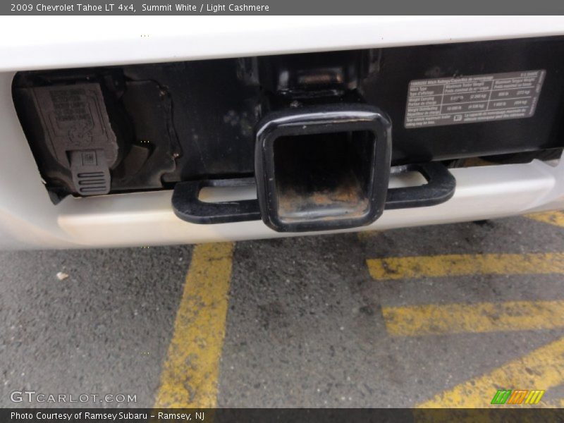 Summit White / Light Cashmere 2009 Chevrolet Tahoe LT 4x4
