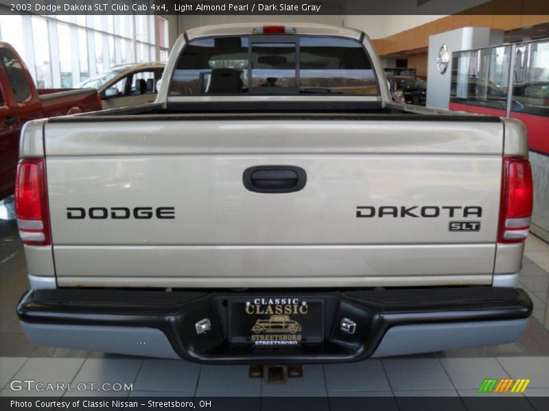 Light Almond Pearl / Dark Slate Gray 2003 Dodge Dakota SLT Club Cab 4x4