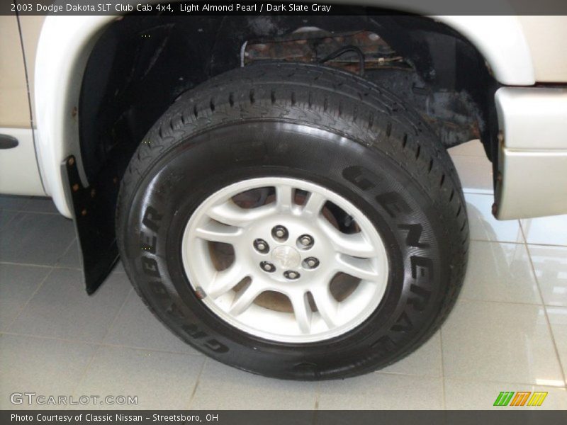 Light Almond Pearl / Dark Slate Gray 2003 Dodge Dakota SLT Club Cab 4x4