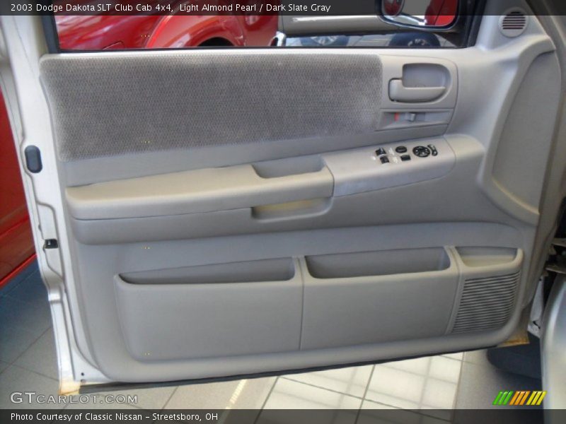 Light Almond Pearl / Dark Slate Gray 2003 Dodge Dakota SLT Club Cab 4x4