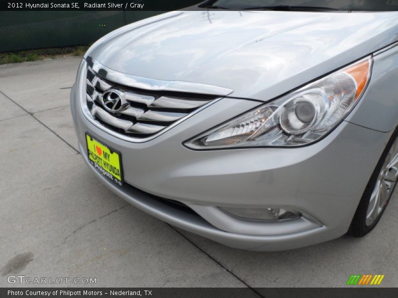 Radiant Silver / Gray 2012 Hyundai Sonata SE