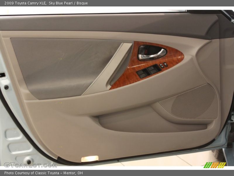 Sky Blue Pearl / Bisque 2009 Toyota Camry XLE