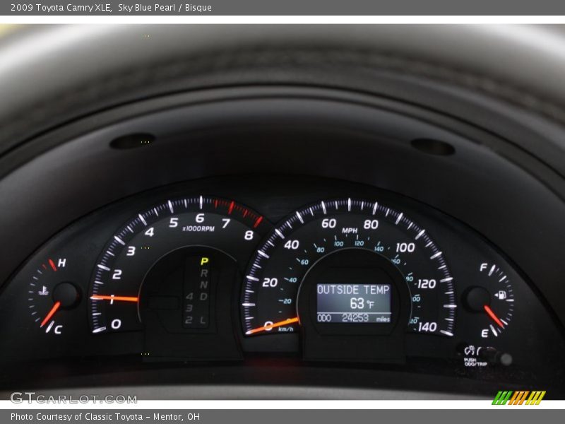 Sky Blue Pearl / Bisque 2009 Toyota Camry XLE