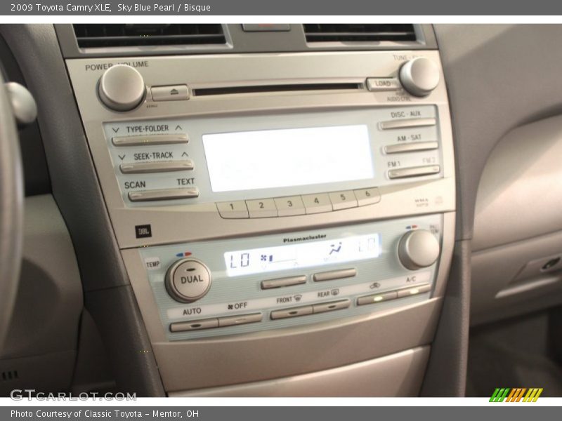 Sky Blue Pearl / Bisque 2009 Toyota Camry XLE
