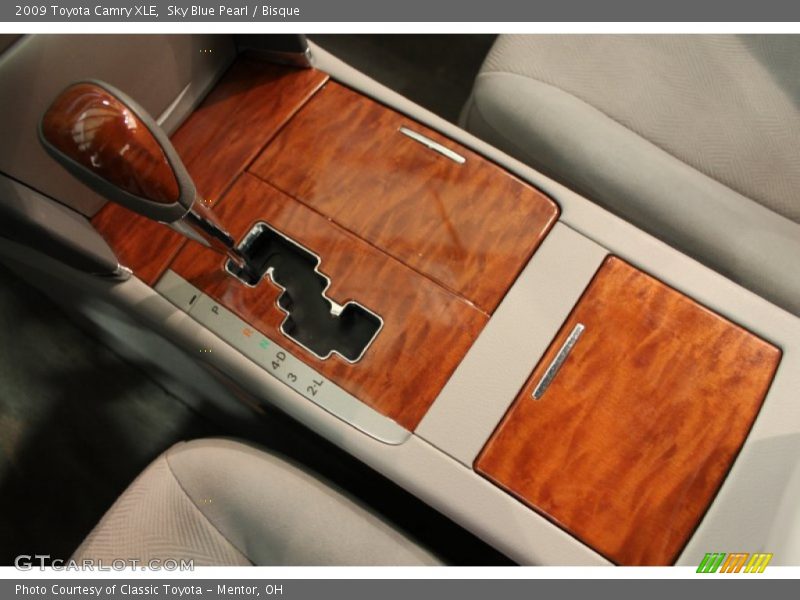 Sky Blue Pearl / Bisque 2009 Toyota Camry XLE