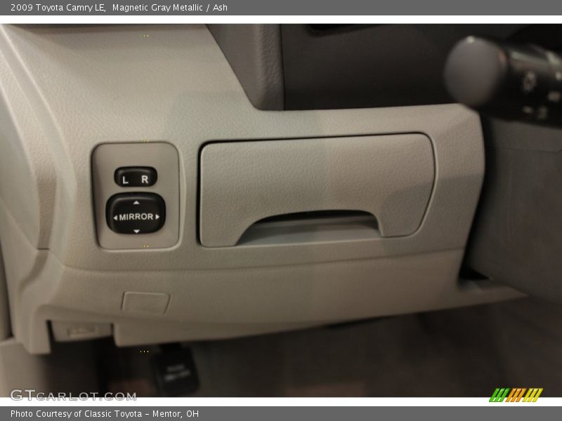 Magnetic Gray Metallic / Ash 2009 Toyota Camry LE