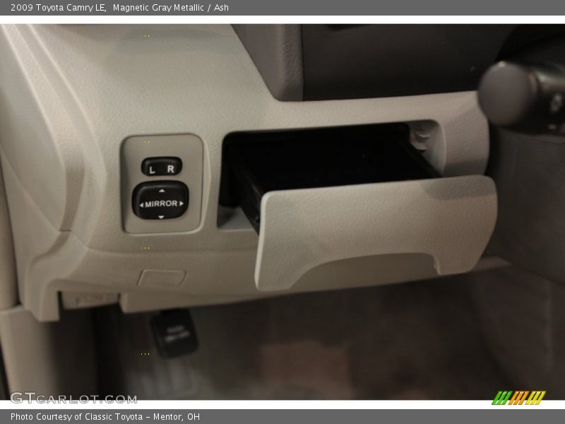 Magnetic Gray Metallic / Ash 2009 Toyota Camry LE