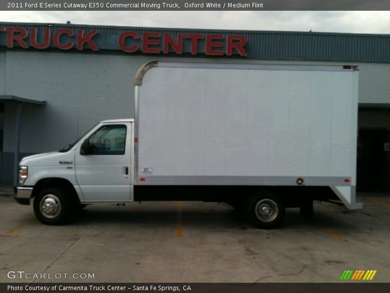 Oxford White / Medium Flint 2011 Ford E Series Cutaway E350 Commercial Moving Truck