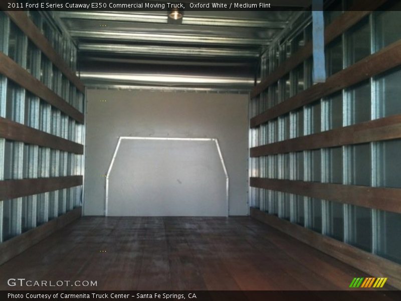 Oxford White / Medium Flint 2011 Ford E Series Cutaway E350 Commercial Moving Truck