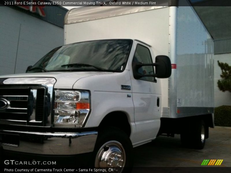 Oxford White / Medium Flint 2011 Ford E Series Cutaway E350 Commercial Moving Truck