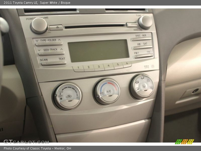 Super White / Bisque 2011 Toyota Camry LE