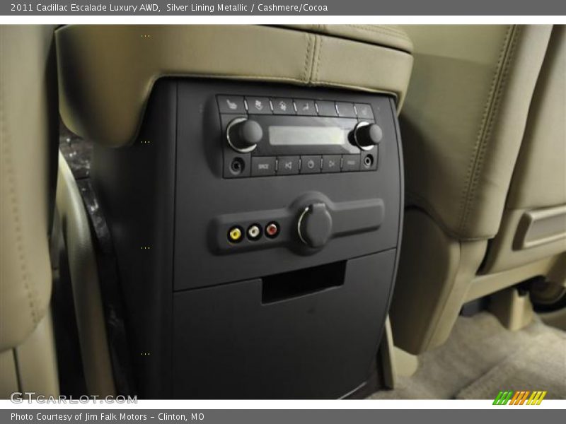 Silver Lining Metallic / Cashmere/Cocoa 2011 Cadillac Escalade Luxury AWD