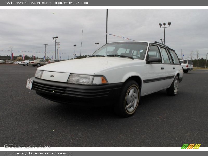 Bright White / Charcoal 1994 Chevrolet Cavalier Wagon