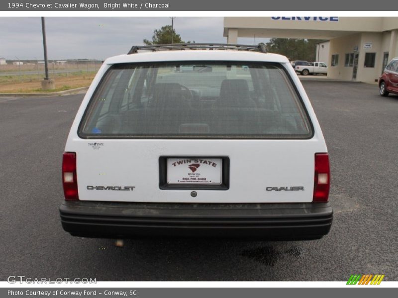 Bright White / Charcoal 1994 Chevrolet Cavalier Wagon