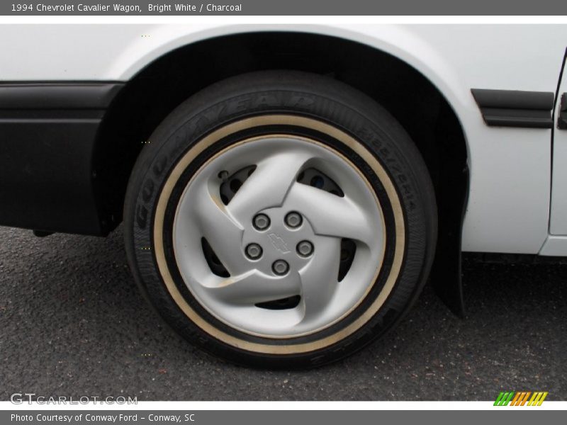 Bright White / Charcoal 1994 Chevrolet Cavalier Wagon