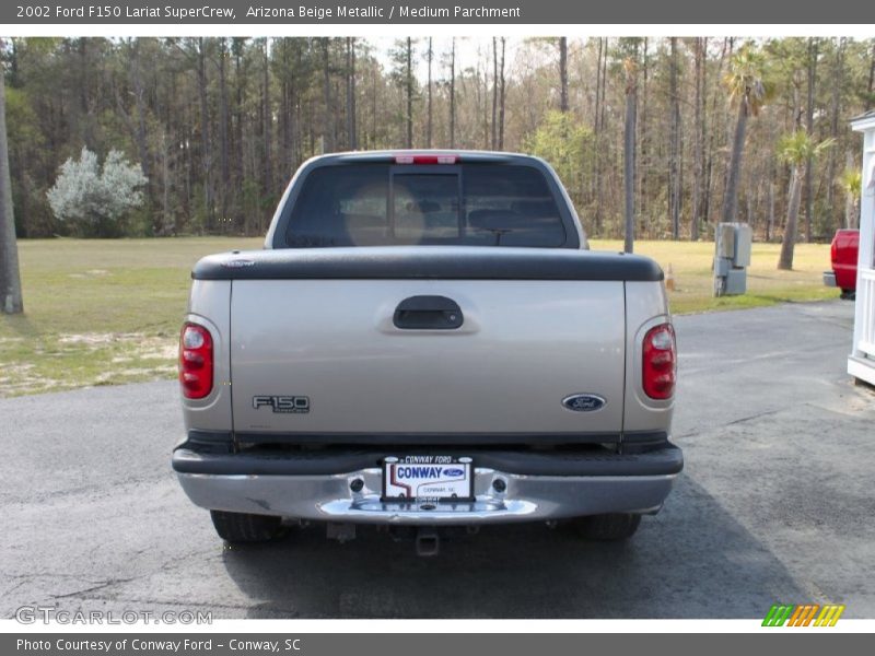 Arizona Beige Metallic / Medium Parchment 2002 Ford F150 Lariat SuperCrew