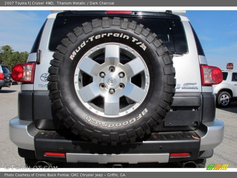 Titanium Metallic / Dark Charcoal 2007 Toyota FJ Cruiser 4WD