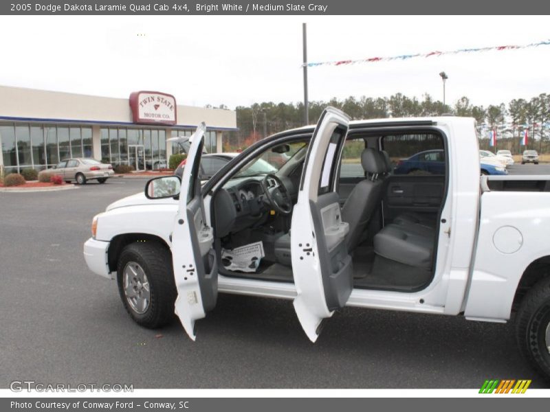 Bright White / Medium Slate Gray 2005 Dodge Dakota Laramie Quad Cab 4x4