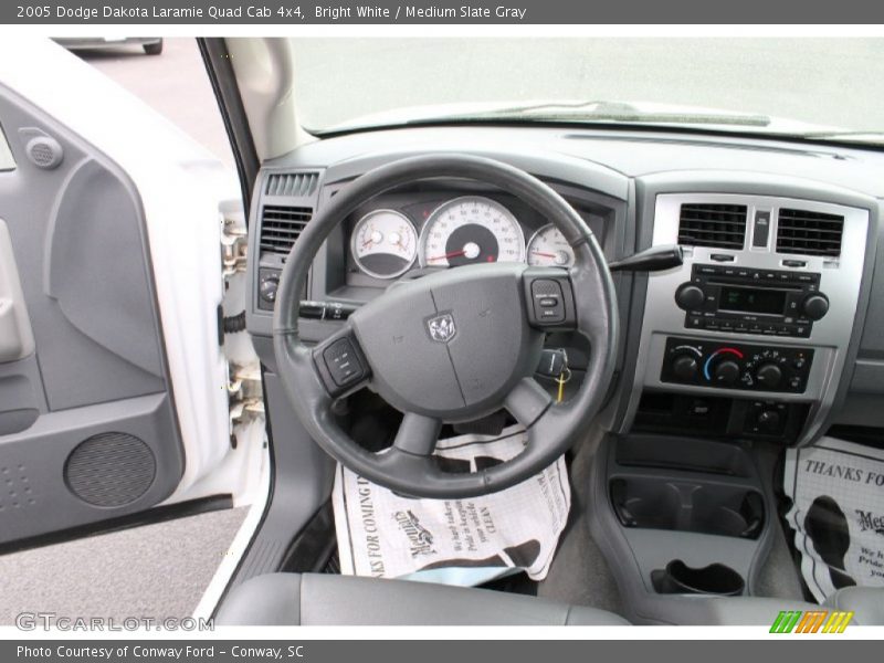 Bright White / Medium Slate Gray 2005 Dodge Dakota Laramie Quad Cab 4x4