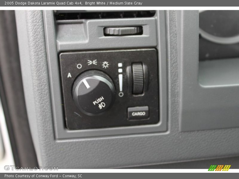 Bright White / Medium Slate Gray 2005 Dodge Dakota Laramie Quad Cab 4x4