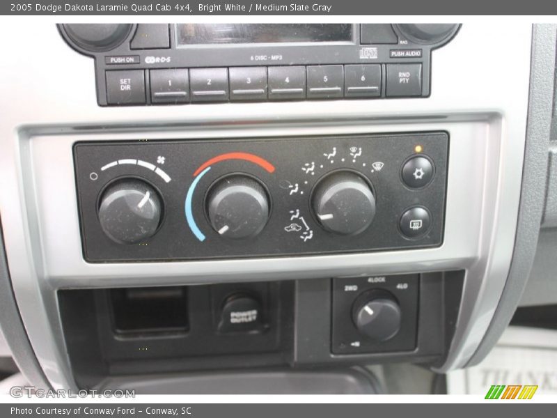 Bright White / Medium Slate Gray 2005 Dodge Dakota Laramie Quad Cab 4x4