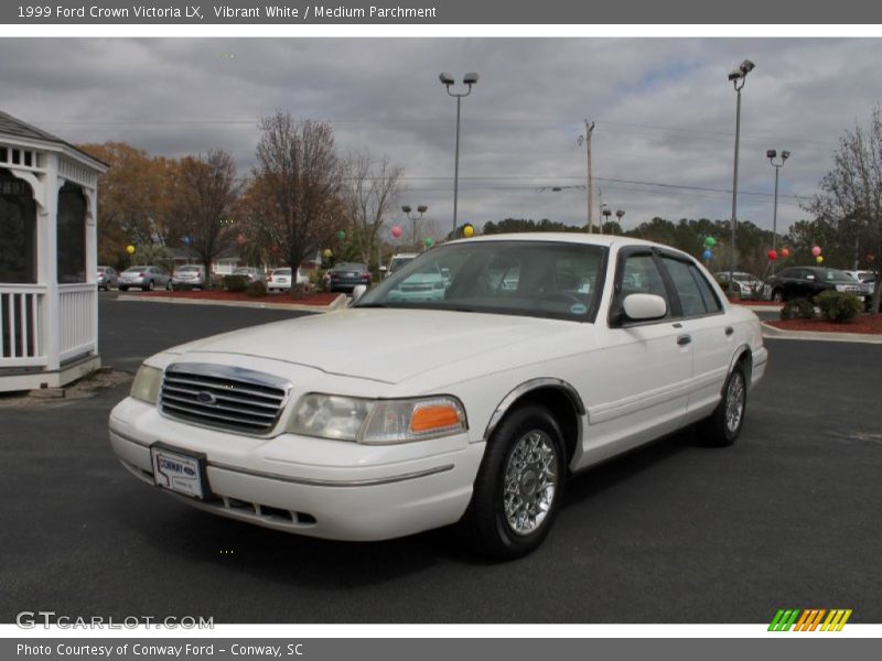 Vibrant White / Medium Parchment 1999 Ford Crown Victoria LX