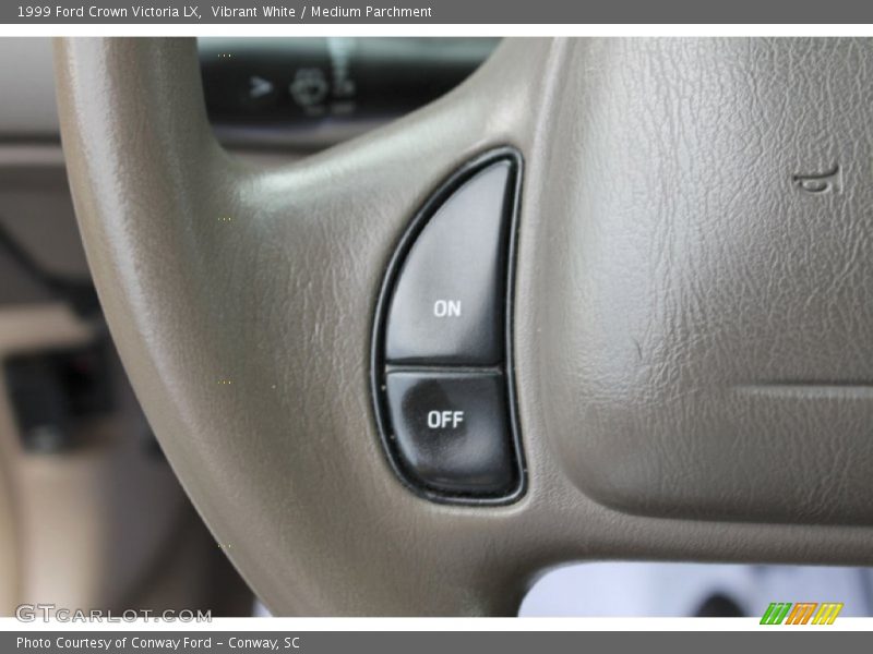 Vibrant White / Medium Parchment 1999 Ford Crown Victoria LX